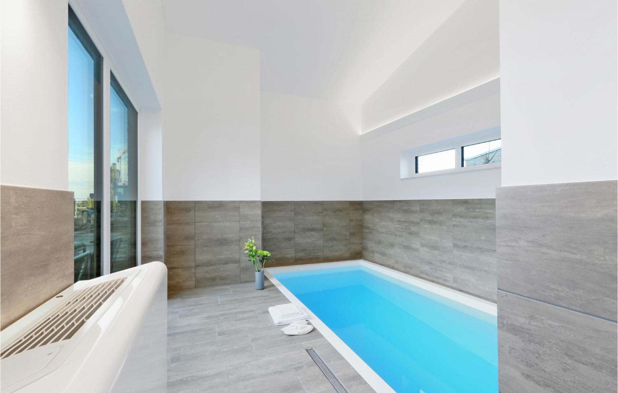 Cozy Home In Lembruch-Duemmer See With Sauna Extérieur photo
